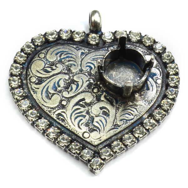 Decorated Vintage Heart shaped pendant base with 39ss settings and Rhinestoness