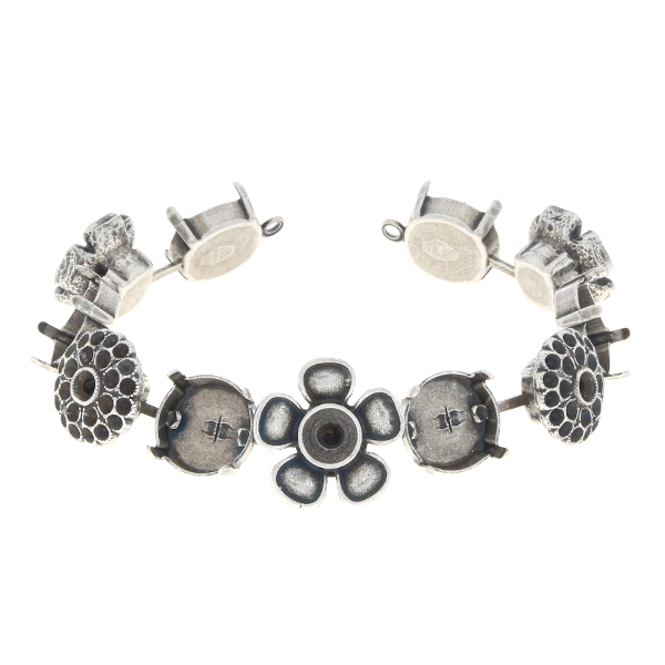 14pp, 24pp, 29ss, 12mm Rivoli Bracelet base with flowers