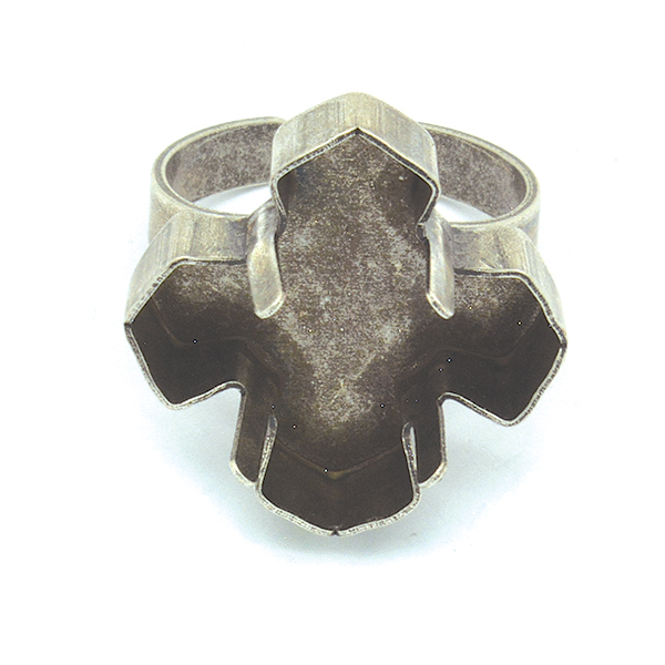 Greek Cross Fancy Stone setting 23mm ring bases