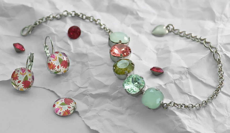 Spring flowers jewelry set inspiration